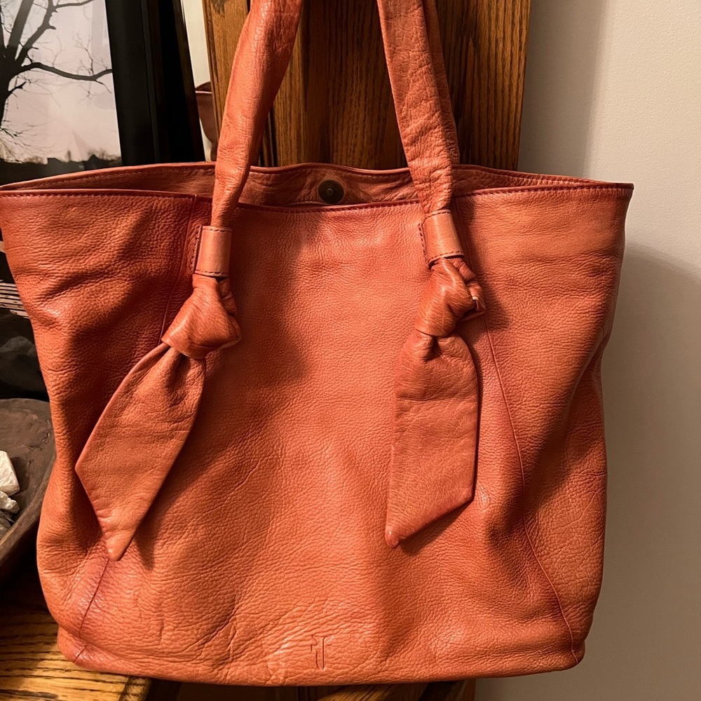 Brand New with tags Nora Knotted Frye bag